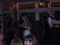 Kissing_on_the_dance_floor.jpg